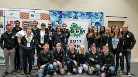 Zum Artikel "Gemeinsames Studierenden-Team der FAU, JMU und der TH Nürnberg holen Silber bei iGEM-Wettbewerb"
