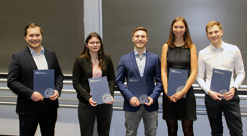 Lesmüller-PreisträgeiInnen und Preisträger: von links nach rechts: Daniel Troeger, Antonia Brüser, Fabian Döll, Theresa Göttling, Laurin Mühlberg