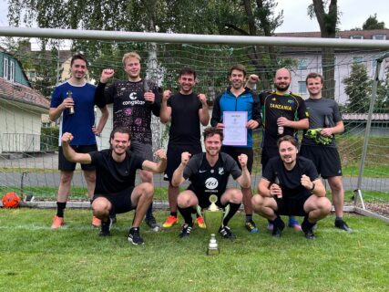 Zum Artikel "Das Fußball-Team der AC holt sich erstmalig den ChemCup-Pokal"