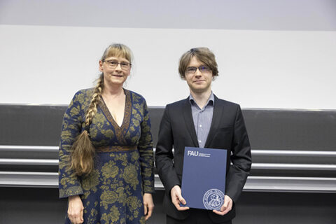 Dr. Marcel Krug (rechts) und Perdita Weller (links) (Foto: Giulia Iannicelli / FAU)