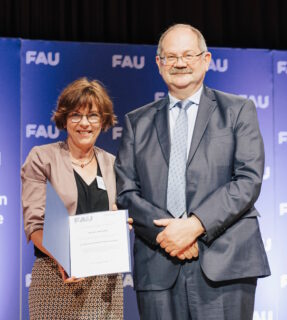 Zum Artikel "FAU Preis für Promotionsbetreuung für Prof. Jutta Eichler"